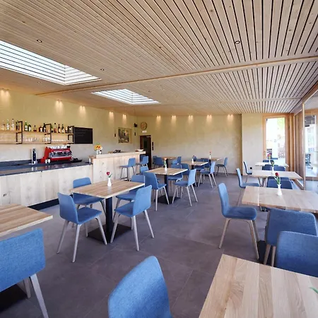 Bad St Isidor فندق