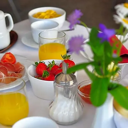 Bad St Isidor Hotell 2*